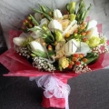 GF0614-tulip hand bouquet delivery