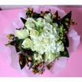 QF1201-white roses hand bouquet